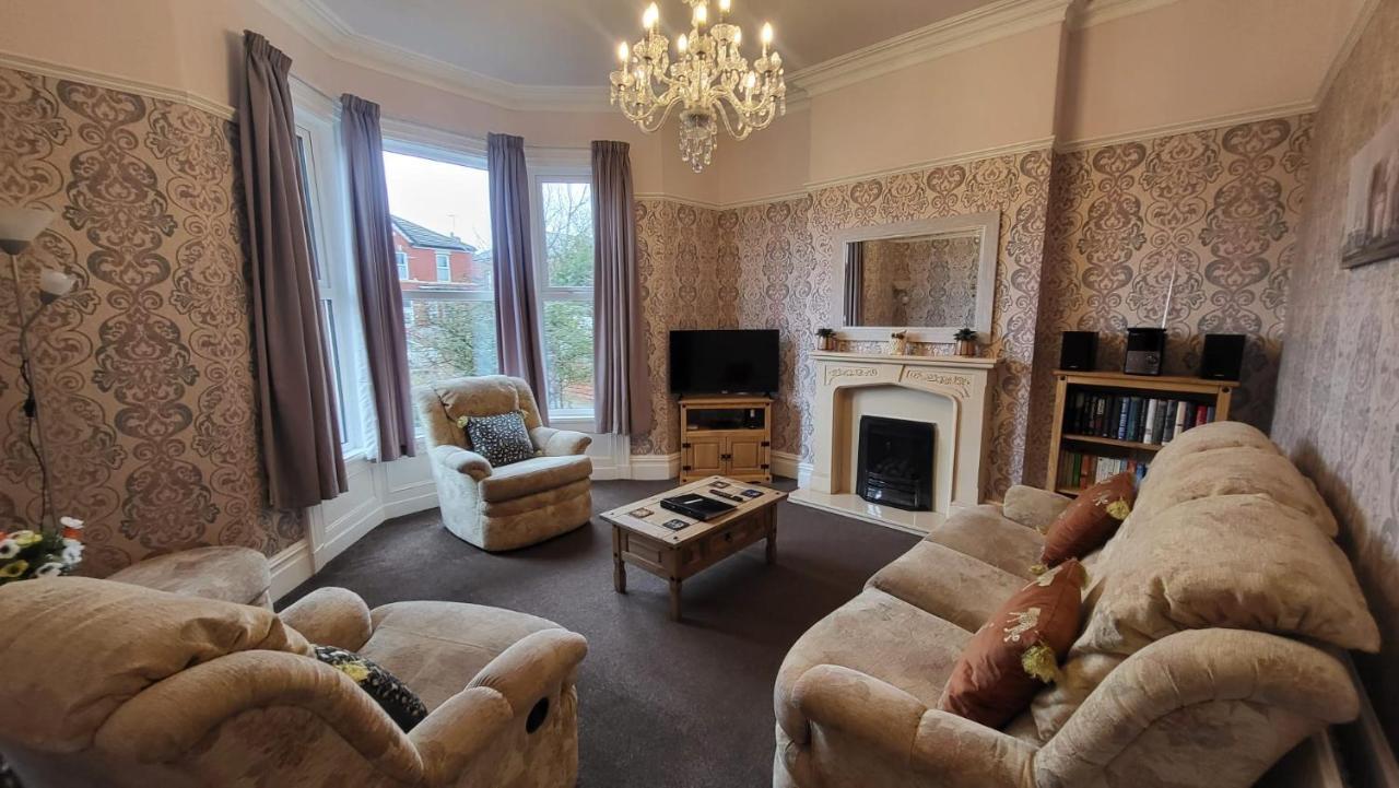 Stay - At Southport Holiday Home - Sleeps 6 Exteriör bild